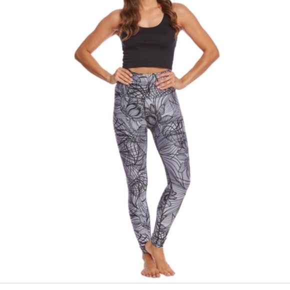 Beyond Yoga Pants - BABE Beyond yoga high waisted reversable leggings!